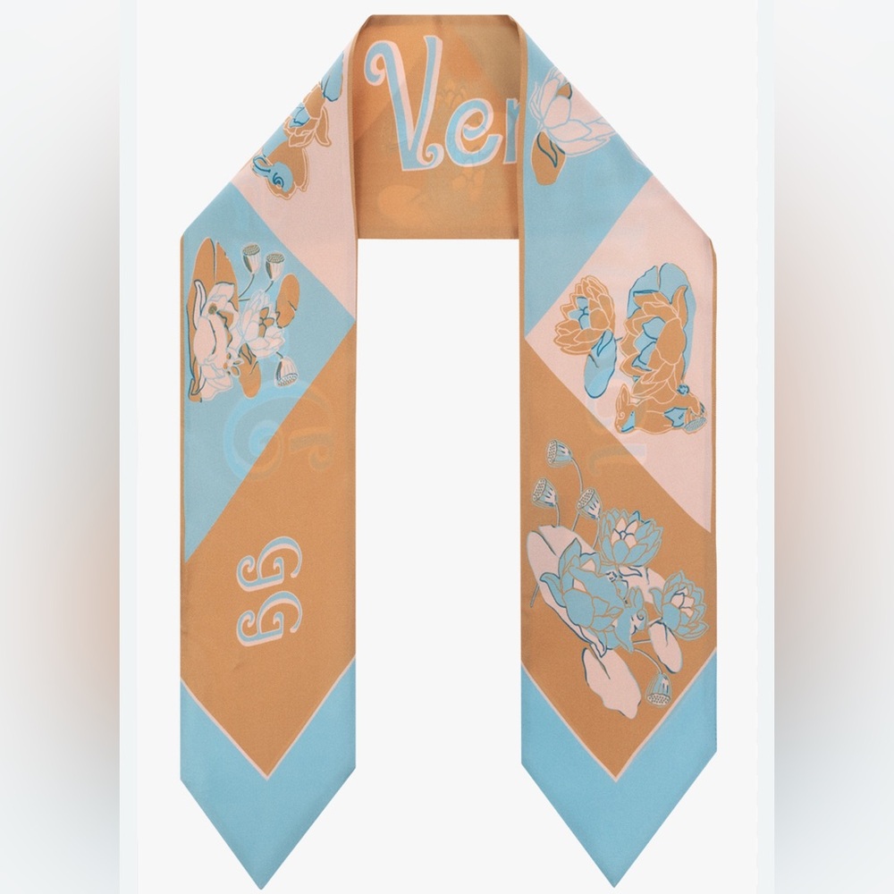 SALE 🔥 GUCCI Floral Silk Scarf Twilly in Tan and Blue NWT